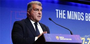 لابورتا: أريد مواجهة كل الأوغاد الذين يريدون النيل من برشلونة