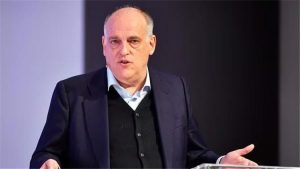 تيباس: يجب إقالة لابورتا.. وبيريز عنيد جدًا