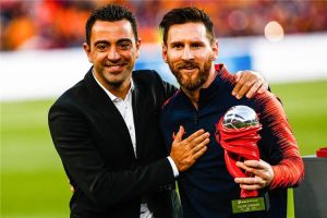تشافي يحدد موعد اجتماعه مع ميسي لمناقشة عودته إلى برشلونة
