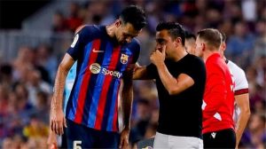 آس: بوسكيتس يحسم مستقبله مع برشلونة.. ويبلغ تشافي