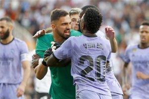 لجنة المسابقات تصدر عقوبتين ضد فالنسيا بعد أحداث مباراة ريال مدريد