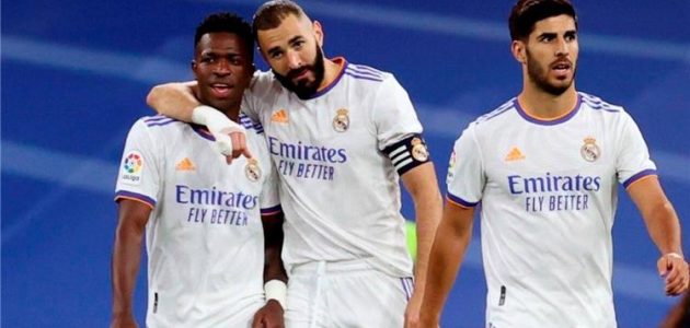 مهاجم ريال مدريد يبلغ الإدارة بقرار الرحيل