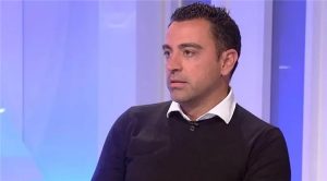 تشافي: لم أتمكن من النوم بسبب بيكيه.. وخذلت جوردي ألبا كصديق