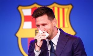 ميسي يرغب في العودة إلى برشلونة وينتظر الضوء الأخضر من رابطة الليجا