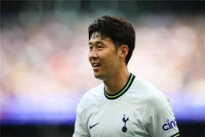 سون هيونج يتلقى عرضًا من الدوري السعودي