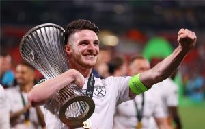 ديلي ميل: مانشستر يونايتد يعرض 40 مليون جنيه إسترليني ولاعبين للتعاقد مع رايس
