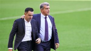 شيرينجيتو: تشافي يجمد مفاوضات تجديد عقده مع برشلونة
