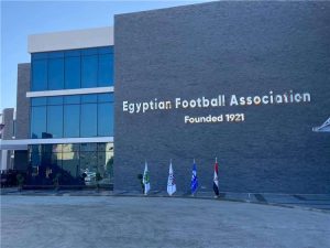 الحكام يواصلون التصعيد.. اتجاه للتحالف مع الأندية الغاضبة في عمومية اتحاد الكرة