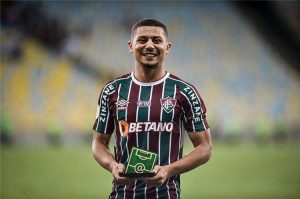 فلومينينسي يرد على محاولات ليفربول لضم أندريه